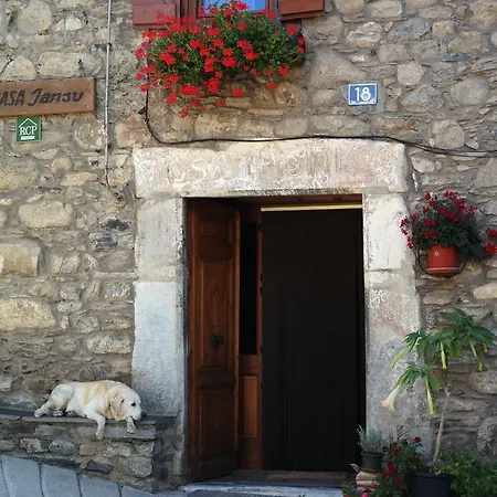 Casa Jansu Escunhau